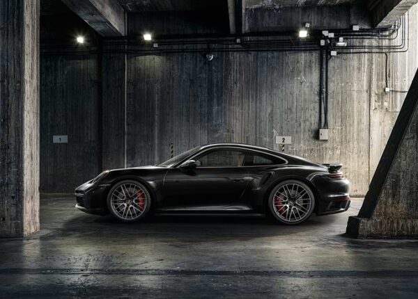 Porsche 911 Turbo S в бетоне