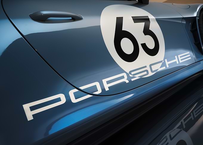 Элегантная гоночная окраска Porsche 63
