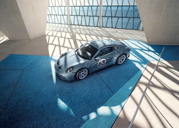 Porsche 911: витрина современной архитектуры