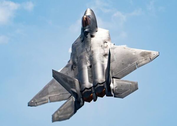 F22 in the air